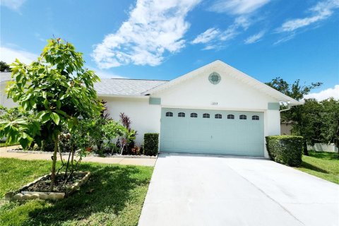 Condo in Port Richey, Florida, 2 bedrooms  № 1824003 - photo 2
