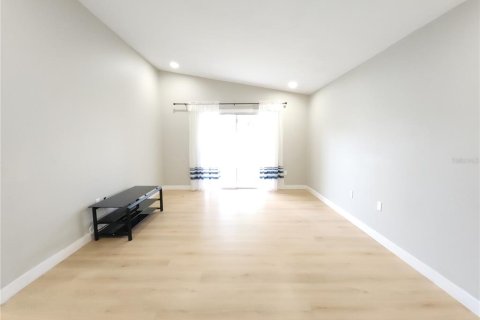 Condo in Port Richey, Florida, 2 bedrooms  № 1824003 - photo 28