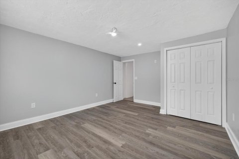 House in Port Richey, Florida 3 bedrooms, 121.7 sq.m. № 1831300 - photo 24
