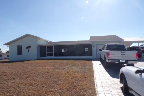 Villa ou maison à Punta Gorda, Floride 3 chambres, 98.1 m2 № 2166631