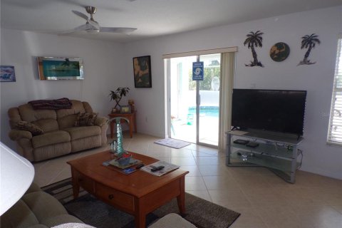 Casa en alquiler en Punta Gorda, Florida, 3 dormitorios, 98.1 m2 № 2166631 - foto 6