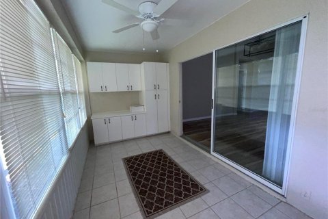 Condominio en alquiler en Sun City Center, Florida, 2 dormitorios, 144.83 m2 № 2226967 - foto 5