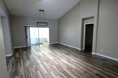 Condominio en alquiler en Sun City Center, Florida, 2 dormitorios, 144.83 m2 № 2226967 - foto 4