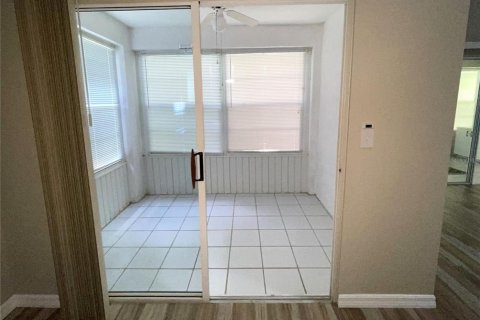 Condominio en alquiler en Sun City Center, Florida, 2 dormitorios, 144.83 m2 № 2226967 - foto 14