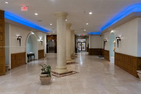 Condominio en alquiler en Hollywood, Florida, 1 dormitorio, 78.69 m2 № 2081659 - foto 11