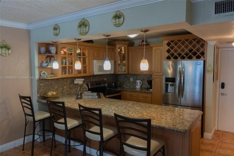 Condominio en alquiler en Hollywood, Florida, 1 dormitorio, 78.69 m2 № 2081659 - foto 5