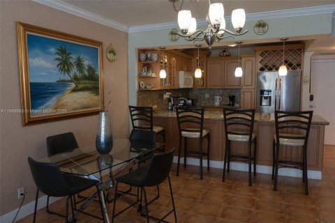 Condominio en alquiler en Hollywood, Florida, 1 dormitorio, 78.69 m2 № 2081659 - foto 3