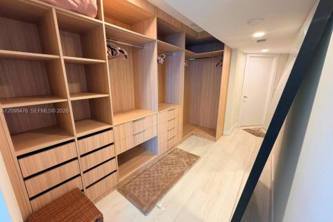 Copropriété à louer à Sunny Isles Beach, Floride: 1 chambre, 117.06 m2 № 2390150 - photo 4