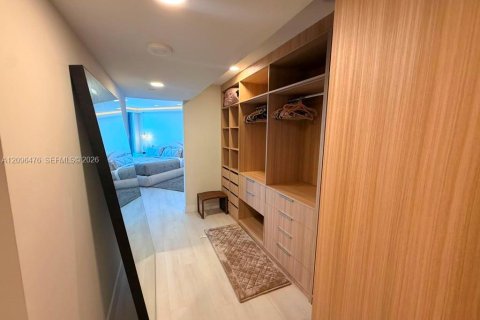 Copropriété à louer à Sunny Isles Beach, Floride: 1 chambre, 117.06 m2 № 2390150 - photo 5