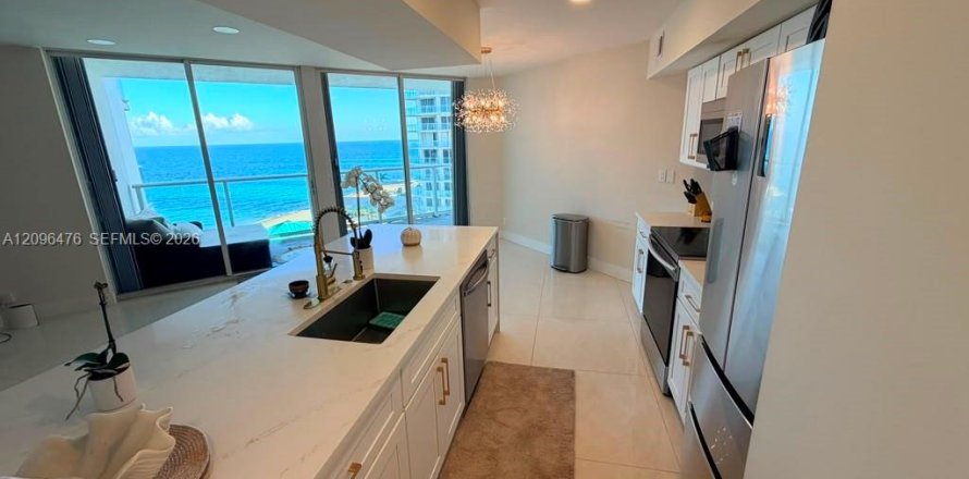 Condo à Sunny Isles Beach, Floride, 1 chambre  № 2390150