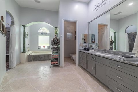House in Coral Springs, Florida 5 bedrooms, 277.03 sq.m. № 2087058 - photo 26