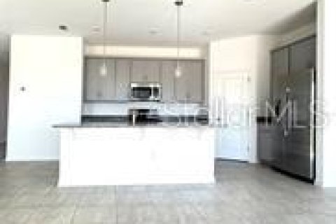 Villa ou maison à louer à Haines City, Floride: 4 chambres, 170.85 m2 № 2391023 - photo 4