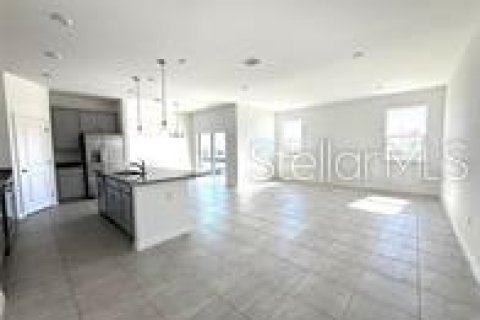 Villa ou maison à louer à Haines City, Floride: 4 chambres, 170.85 m2 № 2391023 - photo 2