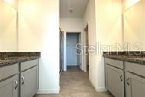 Villa ou maison à louer à Haines City, Floride: 4 chambres, 170.85 m2 № 2391023 - photo 7