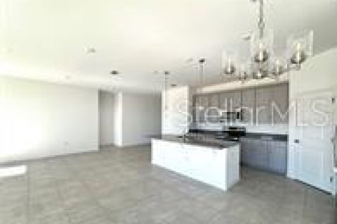 Villa ou maison à louer à Haines City, Floride: 4 chambres, 170.85 m2 № 2391023 - photo 3