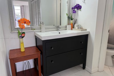 Купить кондоминиум в Майами, Флорида 2 спальни, 83.61м2, № 2025531 - фото 8