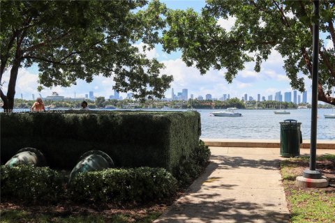 Condominio en venta en Miami Beach, Florida, 1 dormitorio, 69.49 m2 № 2029570 - foto 20