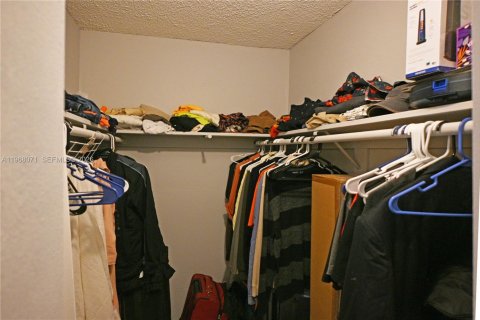 Condominio en venta en Miami Beach, Florida, 1 dormitorio, 69.49 m2 № 2029570 - foto 6