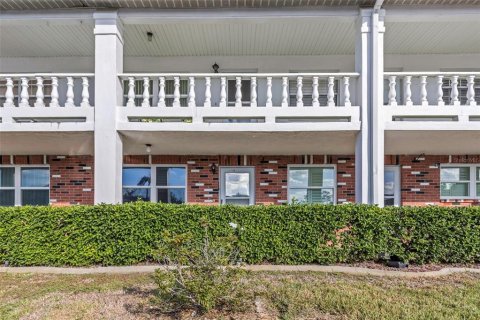 Condominio en alquiler en New Port Richey, Florida, 1 dormitorio, 68.38 m2 № 1740539 - foto 20