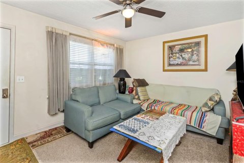 Condominio en alquiler en New Port Richey, Florida, 1 dormitorio, 68.38 m2 № 1740539 - foto 3