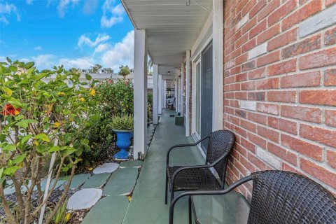 Condominio en alquiler en New Port Richey, Florida, 1 dormitorio, 68.38 m2 № 1740539 - foto 26