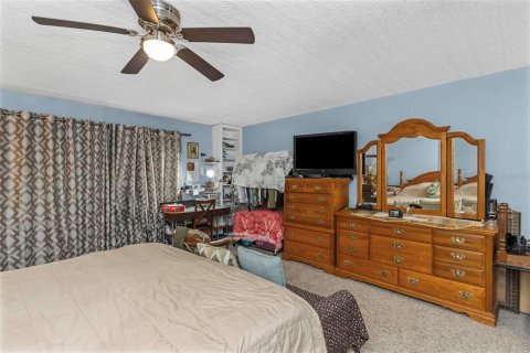Condominio en alquiler en New Port Richey, Florida, 1 dormitorio, 68.38 m2 № 1740539 - foto 14
