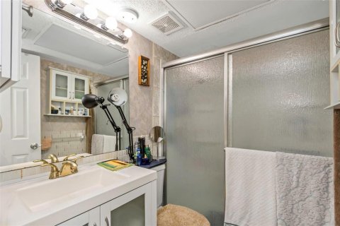Condominio en alquiler en New Port Richey, Florida, 1 dormitorio, 68.38 m2 № 1740539 - foto 7