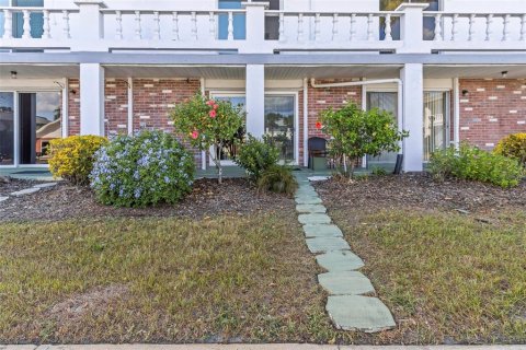 Condominio en alquiler en New Port Richey, Florida, 1 dormitorio, 68.38 m2 № 1740539 - foto 23