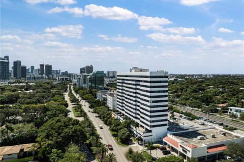 Propiedad comercial en venta en Miami, Florida № 1952111 - foto 26