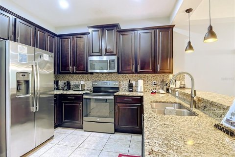 Touwnhouse à vendre à Davenport, Floride: 3 chambres, 151.62 m2 № 2296499 - photo 12