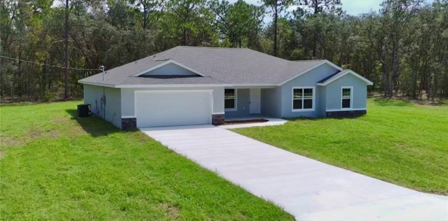 Villa ou maison à Dunnellon, Floride 3 chambres, 179.02 m2 № 1912559