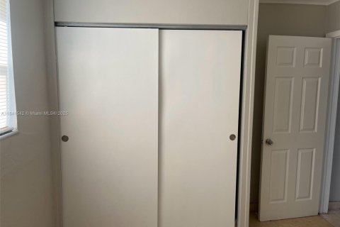 Купить виллу или дом в Холливуд, Флорида 3 спальни, 100.71м2, № 1834069 - фото 24