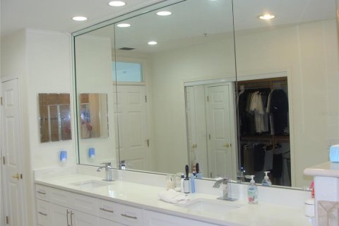 Condo in Orlando, Florida, 3 bedrooms  № 1608081 - photo 17