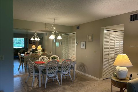 Condominio en alquiler en Sarasota, Florida, 2 dormitorios, 99.22 m2 № 1724127 - foto 11