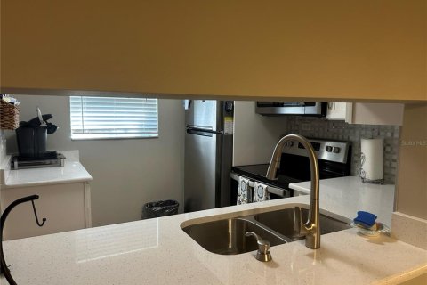Condominio en alquiler en Sarasota, Florida, 2 dormitorios, 99.22 m2 № 1724127 - foto 10