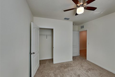 Villa ou maison à louer à Davenport, Floride: 4 chambres, 174.19 m2 № 2208342 - photo 11