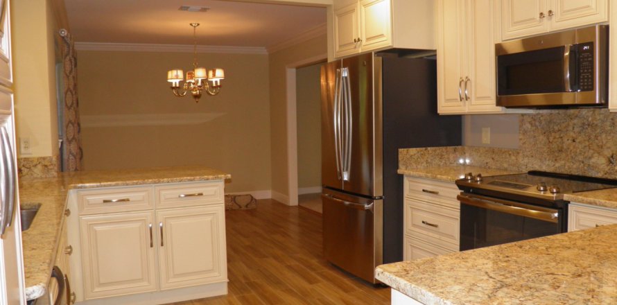 Casa en Fort Walton Beach, Florida 3 dormitorios, 176.51 m2 № 560705