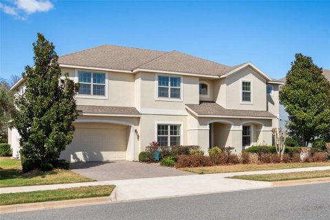 House in Clermont, Florida 6 bedrooms, 403.29 sq.m. № 2107138 - photo 2