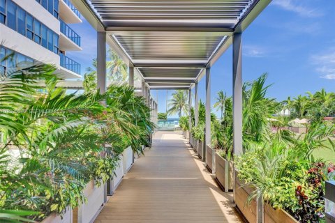 Condo in Miami Beach, Florida, 2 bedrooms  № 2084452 - photo 24