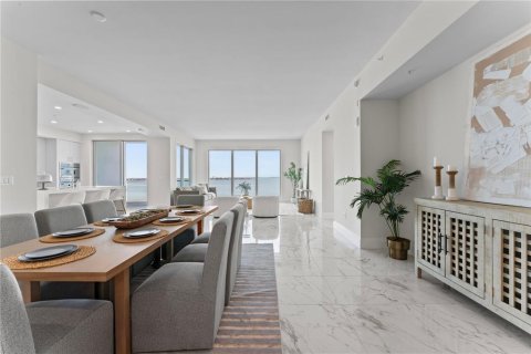 Condo in Tampa, Florida, 3 bedrooms  № 1266188 - photo 14