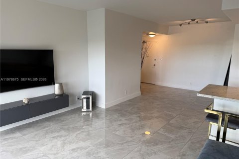 Купить кондоминиум в Майами, Флорида 1 спальня, 77.2м2, № 2045933 - фото 3