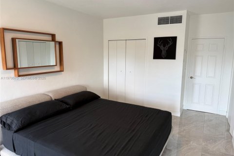 Купить кондоминиум в Майами, Флорида 1 спальня, 77.2м2, № 2045933 - фото 16