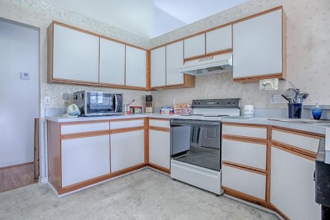 House in Leesburg, Florida 3 bedrooms, 177.72 sq.m. № 1913389 - photo 11