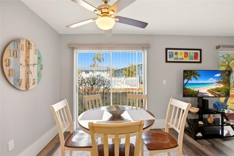 Copropriété à vendre à Bradenton, Floride: 2 chambres, 124.12 m2 № 2223445 - photo 13
