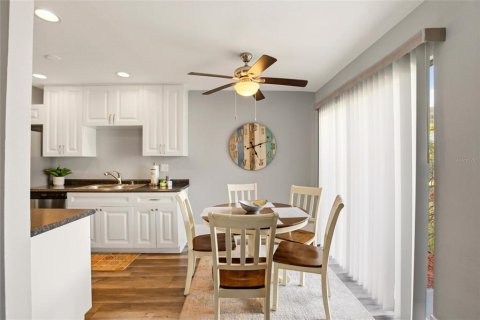 Copropriété à vendre à Bradenton, Floride: 2 chambres, 124.12 m2 № 2223445 - photo 12