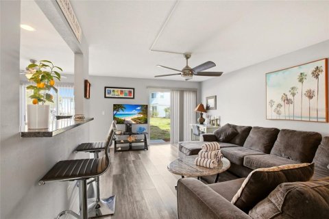 Copropriété à vendre à Bradenton, Floride: 2 chambres, 124.12 m2 № 2223445 - photo 6