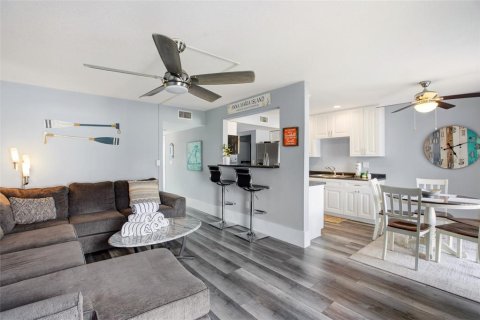 Copropriété à vendre à Bradenton, Floride: 2 chambres, 124.12 m2 № 2223445 - photo 8