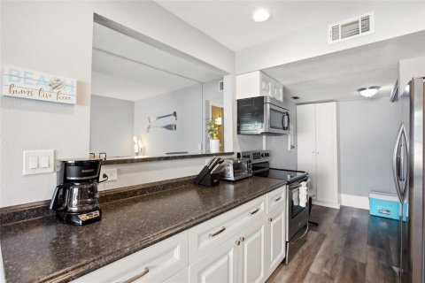 Copropriété à vendre à Bradenton, Floride: 2 chambres, 124.12 m2 № 2223445 - photo 11