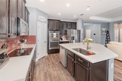House in Apopka, Florida 4 bedrooms, 209.77 sq.m. № 1858038 - photo 6