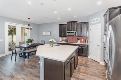 House in Apopka, Florida 4 bedrooms, 209.77 sq.m. № 1858038 - photo 8